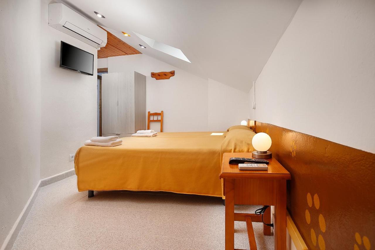 Albergue Sierra De Arbe Naval Oda fotoğraf